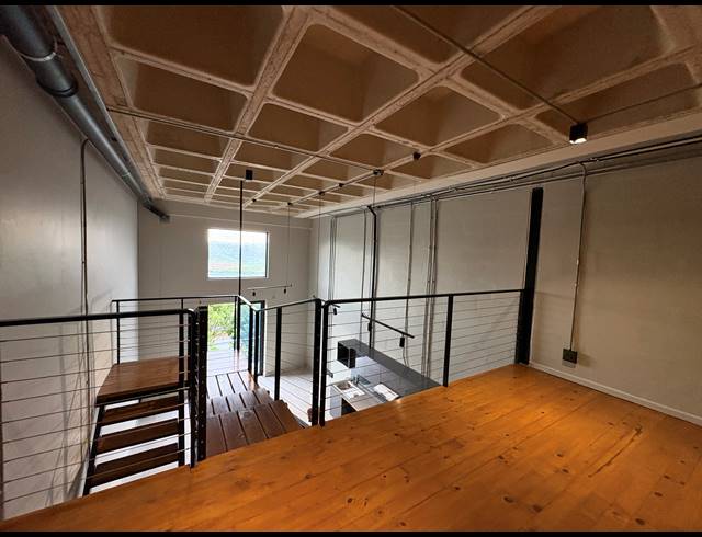 2 BEDROOM APARTMENT TO LET IN BALLITO CENTRAL